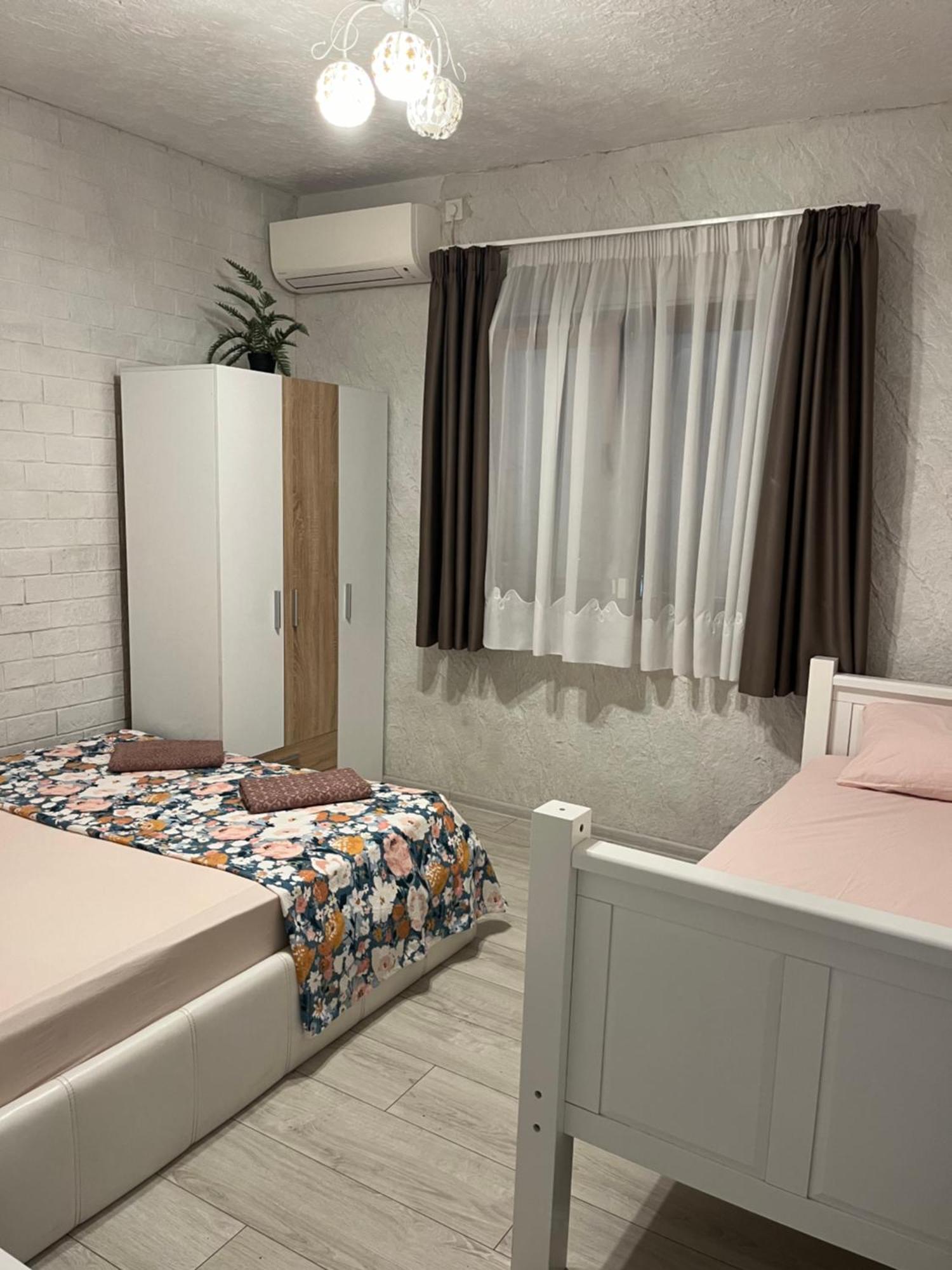 Guest House Costa 2 Kariani Ngoại thất bức ảnh